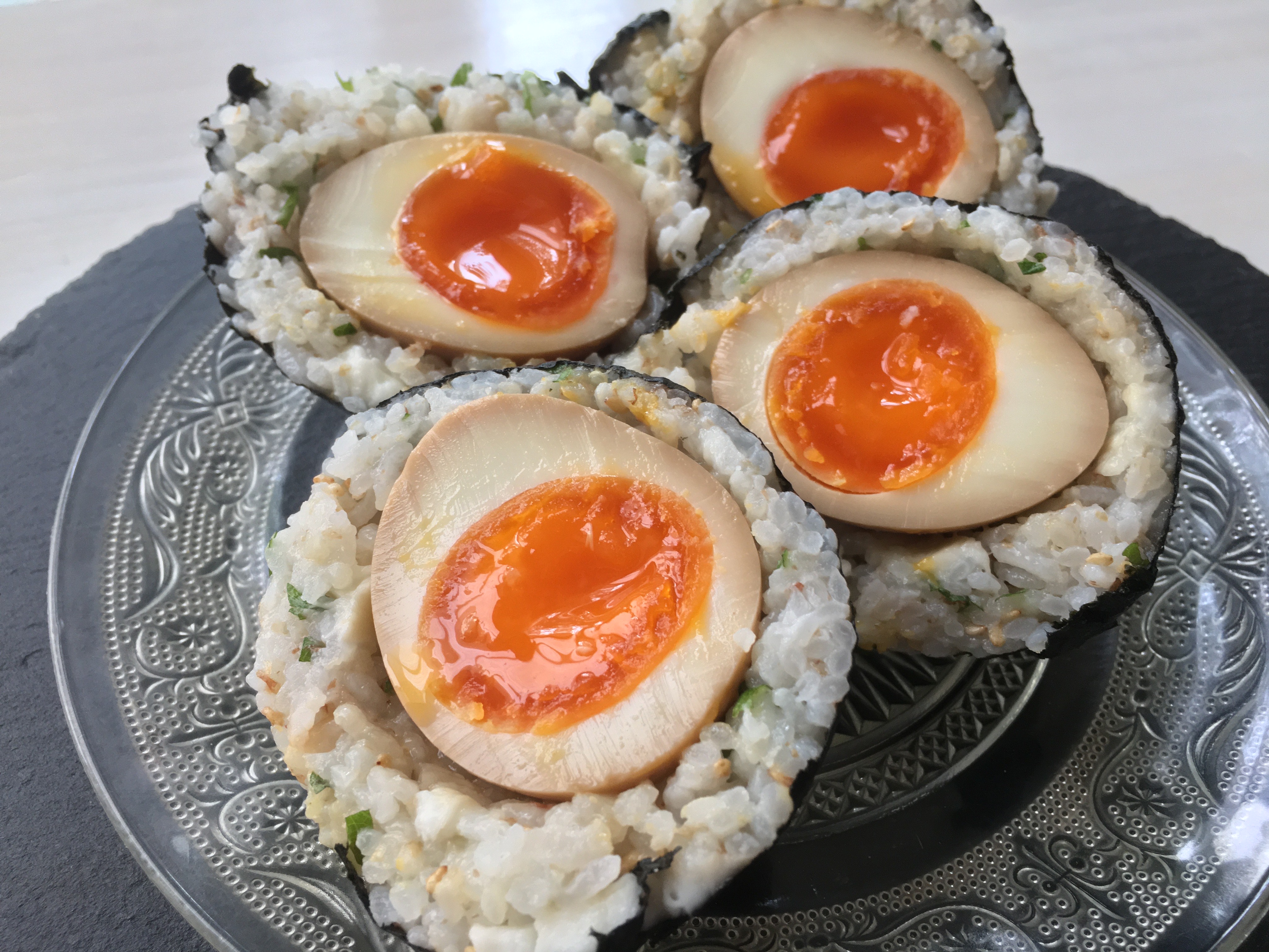 「煮卵チーズおかかおにぎり」第1回　アスリートフードレシピコンテスト「テーマ補食」 入賞作品