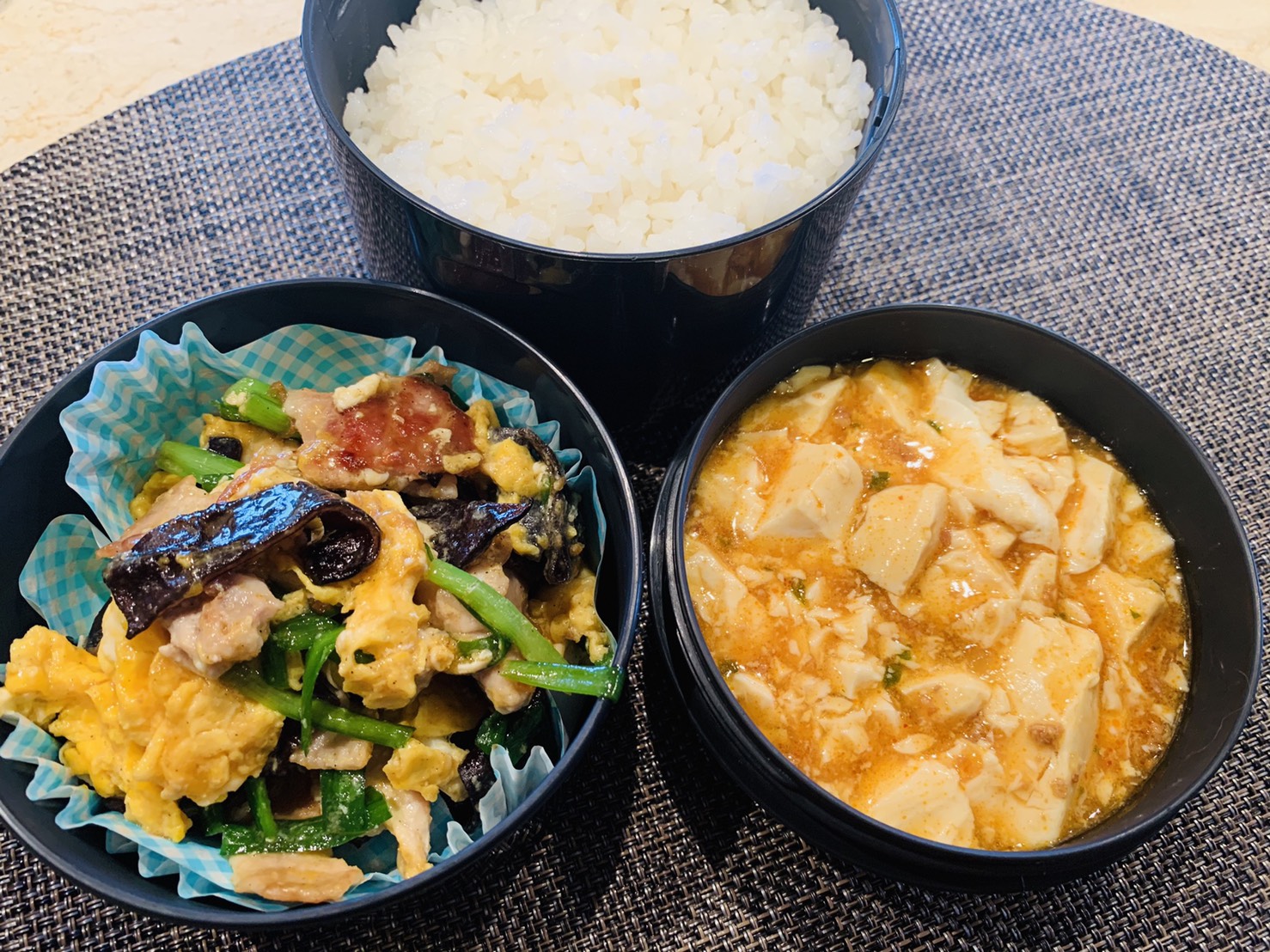 「豚ニラ玉&麻婆豆腐弁当」【連載企画】今江サチコさんの今月のアスリート弁当